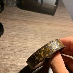 Louis Vuitton braclet